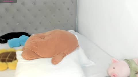 sarahgrant_ online show from May 10, 2:40 am