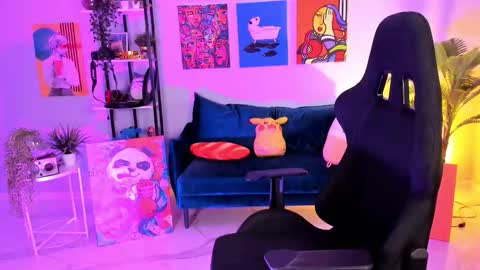 Divine Sarah NONUDE model online show from October 4, 1:09 pm