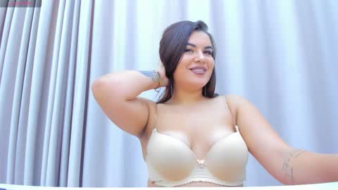 sarahloreen_ online show from September 21, 7:23 am