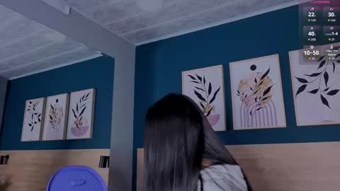 Snapshot of sarahmiler_ chatting on September 15, 12:17 pm Sarah online show from September 15, 12:17 pm