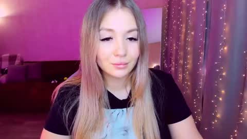 Sarah online show from March 10, 9:29 pm