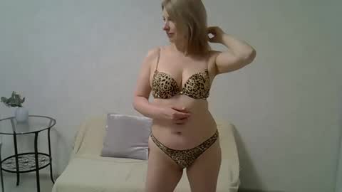 sarahphelps online show from March 30, 6:41 pm