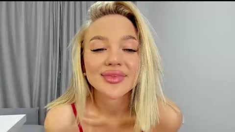 Snapshot of sarahphyllis chatting on September 11, 9:38 pm sarahphyllis online show from September 11, 9:38 pm