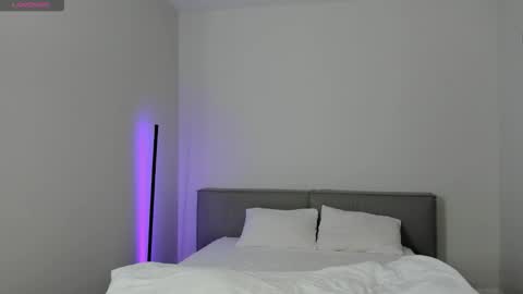 sarahphyllis online show from November 9, 8:22 pm