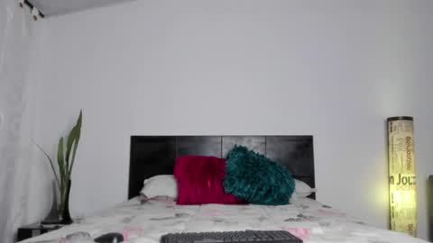 Girl next door online show from May 31, 12:42 am