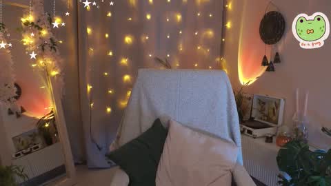 vacation 16-30 of november caucht me in insta online show from October 6, 5:47 am