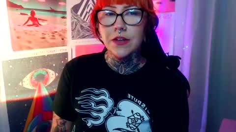 Sarah T online show from October 4, 5:16 am