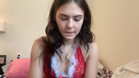 Snapshot of sarahxaoliver1 chatting on December 22, 4:38 pm SarahxOliver online show from December 22, 4:38 pm