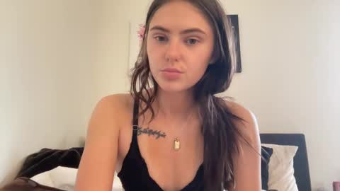 Snapshot of sarahxaoliver1 chatting on March 10, 6:12 pm SarahxOliver online show from March 10, 6:12 pm