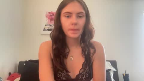 Snapshot of sarahxaoliver1 chatting on January 21, 7:17 pm SarahxOliver online show from January 21, 7:17 pm