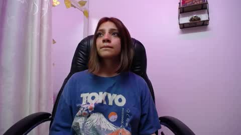 Snapshot of sarai_petite_ chatting on March 10, 6:38 am SARAI online show from March 10, 6:38 am