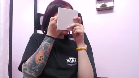 Snapshot of sarai_petite_ chatting on September 11, 4:25 am SARAI online show from September 11, 4:25 am