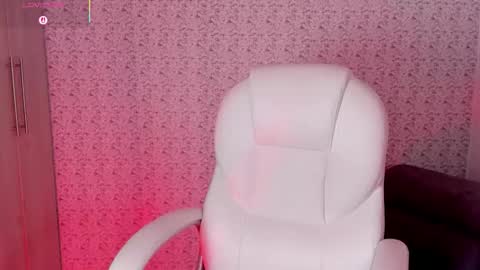 Snapshot of sarajonesxxx chatting on September 19, 12:31 pm Sara jones online show from September 19, 12:31 pm