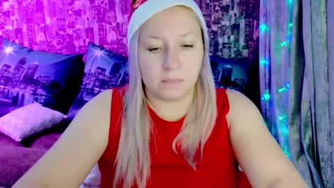 Snapshot of sarakatherin chatting on December 25, 10:16 pm Sara online show from December 25, 10:16 pm