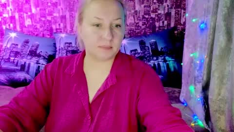 Snapshot of sarakatherin chatting on December 16, 6:59 pm Sara online show from December 16, 6:59 pm