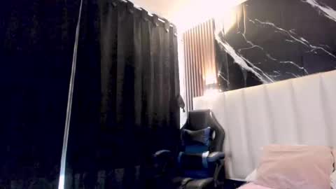saraleee1 online show from September 11, 4:52 pm