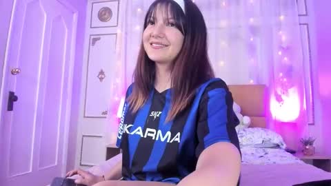 Sara online show from November 26, 4:32 am