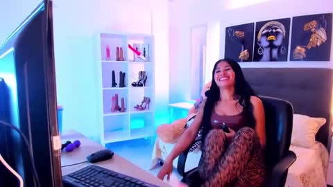 saralife69 online show from February 18, 6:15 pm