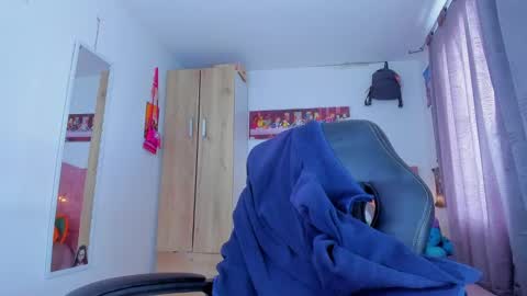 Snapshot of saralolo420 chatting on December 27, 7:14 pm sara online show from December 27, 7:14 pm
