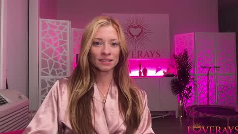 Back from Vacay  Follow for more here  online show from September 28, 4:32 am