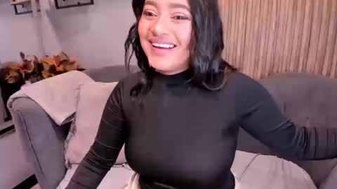   online show from November 15, 3:35 pm