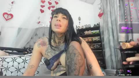Snapshot of saramartins01 chatting on February 12, 8:40 pm jhoa online show from February 12, 8:40 pm