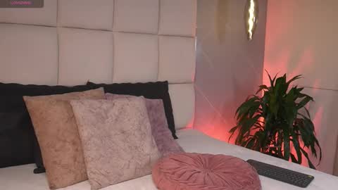 Sara online show from March 11, 11:57 am