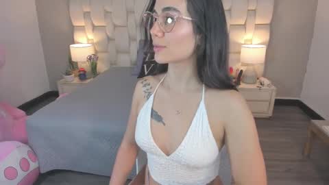 Snapshot of saraospinna chatting on December 11, 5:36 pm Sara online show from December 11, 5:36 pm