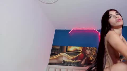 Snapshot of sararoy_ chatting on February 11, 3:29 pm Sara online show from February 11, 3:29 pm