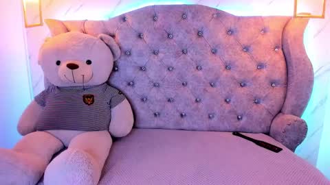   online show from February 12, 2:43 pm