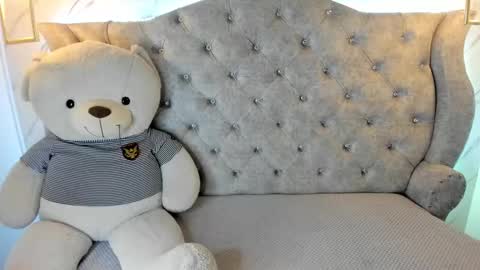   online show from February 14, 11:42 am