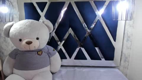   online show from March 5, 2:12 pm