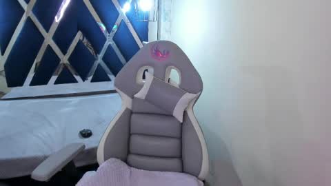   online show from February 18, 5:31 pm