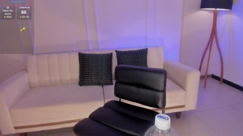 Snapshot of sarawinstone_ chatting on March 6, 11:31 pm Sara Winstone online show from March 6, 11:31 pm