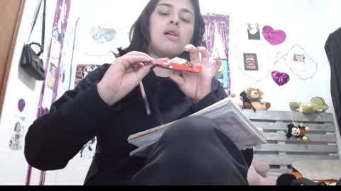 Snapshot of saray_extrovert1 chatting on December 19, 4:56 am Sara Jimenez online show from December 19, 4:56 am