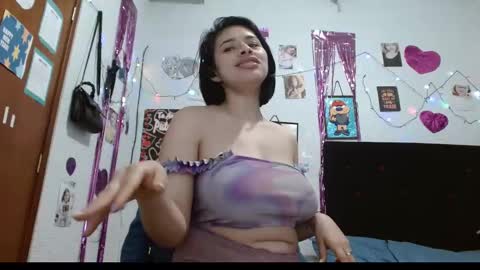 Snapshot of saray_extrovert1 chatting on February 19, 2:55 am Sara Jimenez online show from February 19, 2:55 am