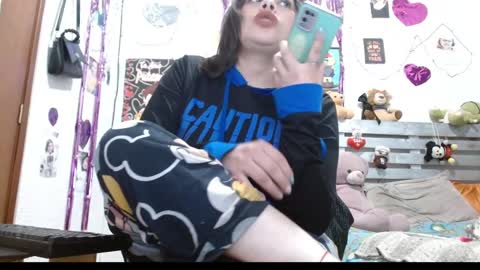 Snapshot of saray_extrovert1 chatting on December 17, 11:17 am Sara Jimenez online show from December 17, 11:17 am