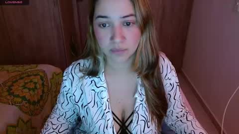 Snapshot of saray_grey chatting on March 11, 11:26 pm Sara online show from March 11, 11:26 pm