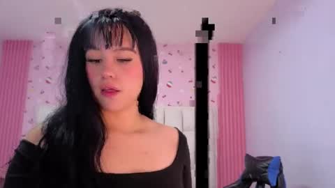 Sara  online show from May 12, 8:07 pm