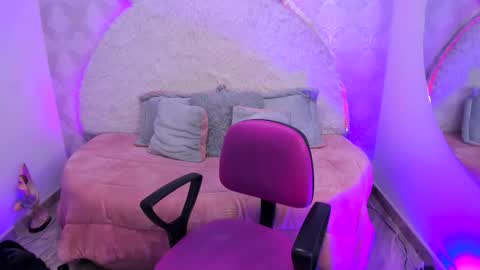 Sara online show from February 3, 6:51 am