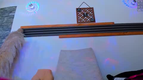 Sara online show from February 3, 6:22 am