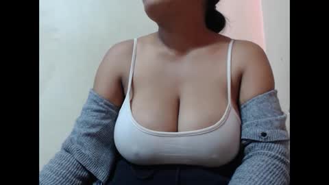 saronette online show from October 16, 6:02 am