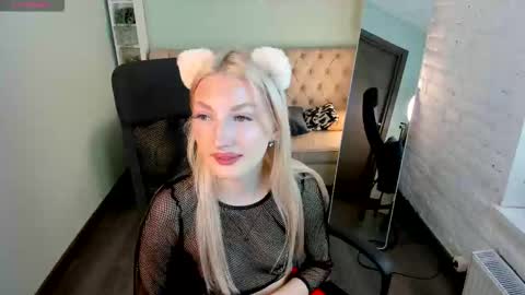 sarrah_blush online show from September 11, 8:26 am