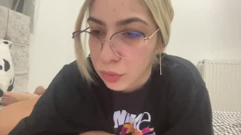 Sarrah online show from January 3, 10:08 pm
