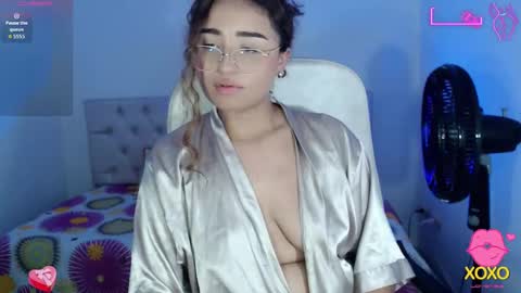 Snapshot of sasha_17_ chatting on September 11, 8:43 pm Sofia online show from September 11, 8:43 pm