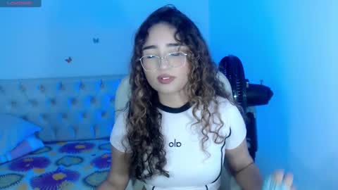 Snapshot of sasha_17_ chatting on September 15, 3:35 pm Sofia online show from September 15, 3:35 pm