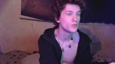 sasha_bb21 online show from May 22, 8:26 pm