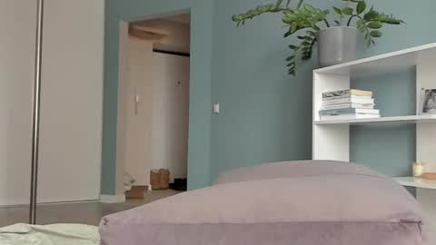 Snapshot of sasha_bell_ chatting on March 3, 7:43 am Sasha online show from March 3, 7:43 am