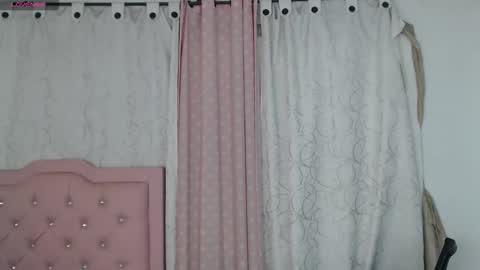 sasha_bigboobs_ online show from May 15, 10:28 pm
