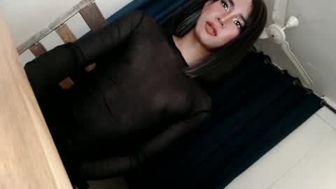 Snapshot of sasha_blade chatting on February 1, 4:22 pm Sasha online show from February 1, 4:22 pm